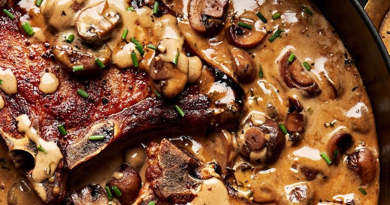 Pork Chops with Mushroom Cream Sauce