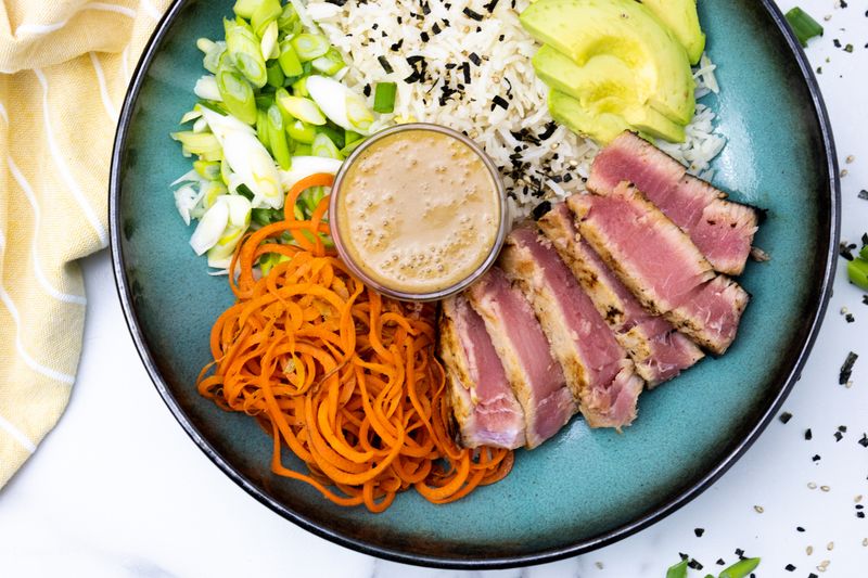 Seared Tuna and Avocado Salad