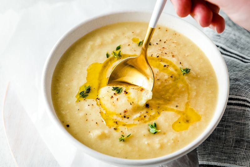 Cauliflower and Leek Soup