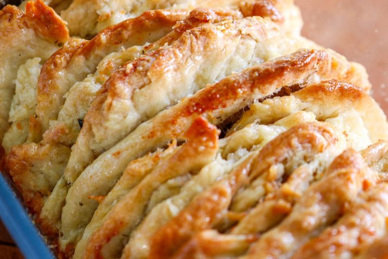 Garlic Parmesan Pull-Apart Bread