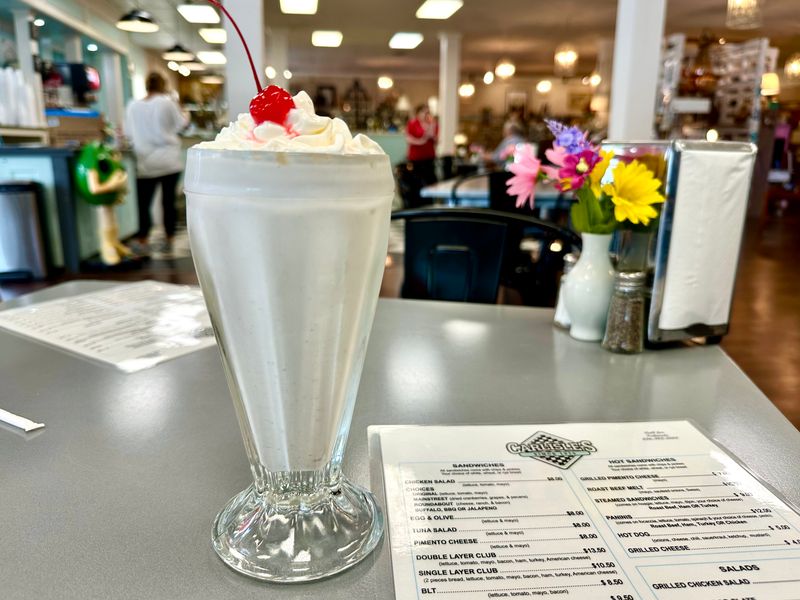 Alabama: The Southern Belle Shake