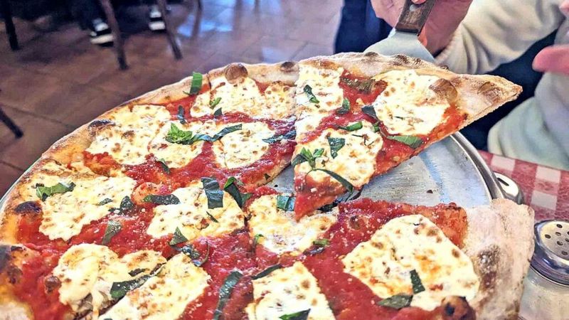 Lombardi's Pizza