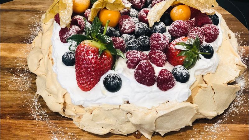 Rustic Pavlova