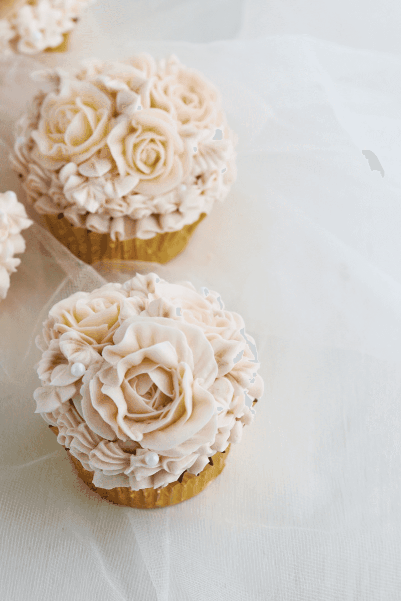 Vintage Rose Cupcakes