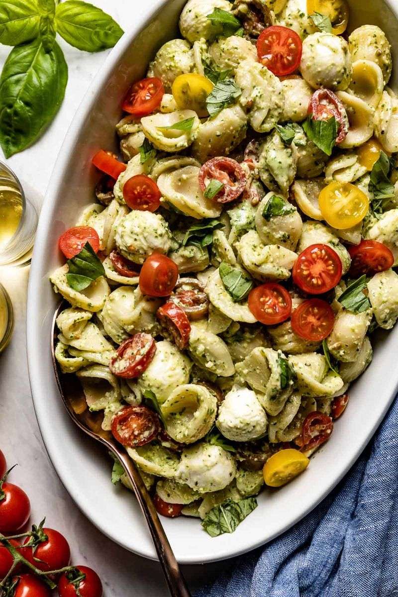 Caprese Pesto Pasta Salad