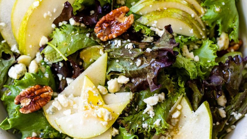Pear and Gorgonzola Salad