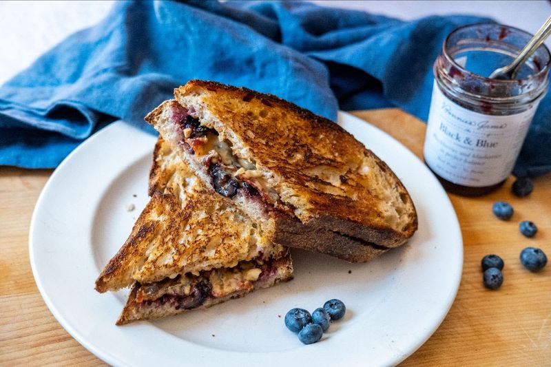 Winner: Almond Butter and Berry Sandwich