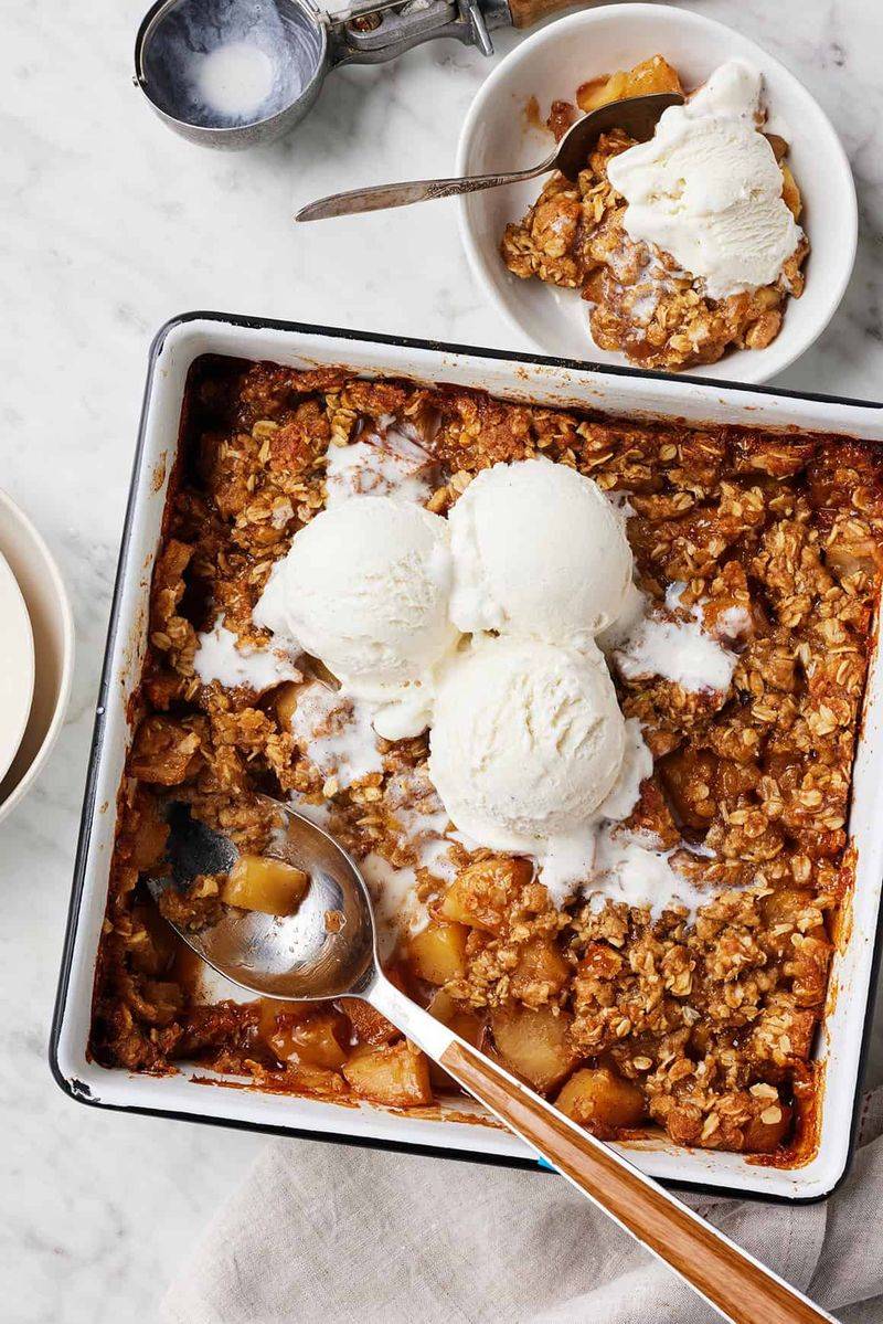 Apple Cinnamon Crumble
