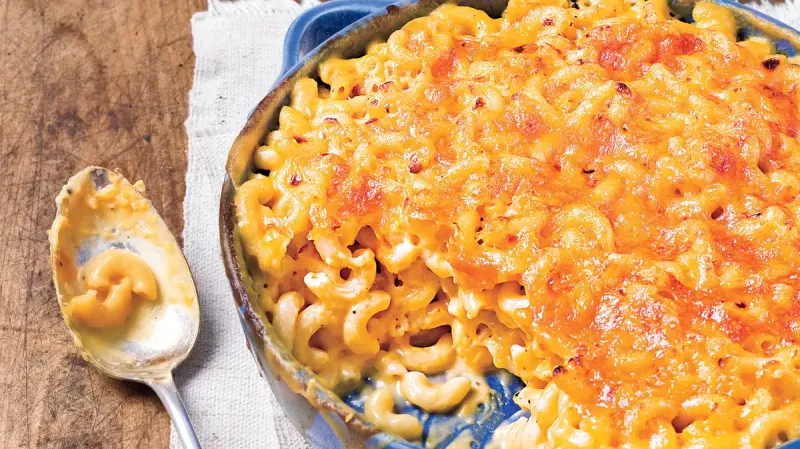 Classic Baked Mac & Cheese