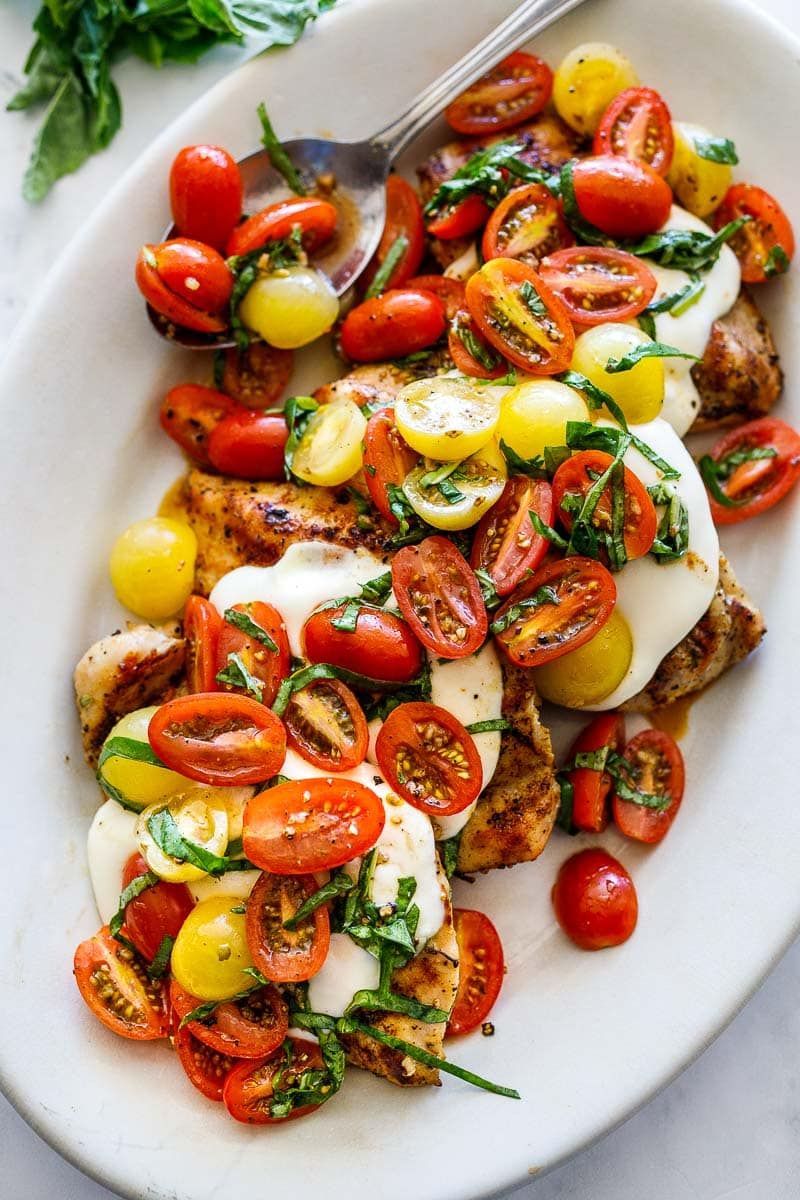 Caprese Salad with Grilled Chicken