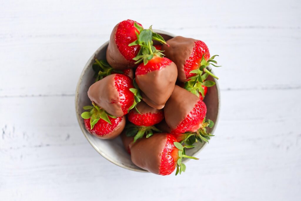 strawberry, chocolate-covered strawberries, chocolate, delicious, dipped, tasty, romantic, yummy, treat, strawberries, taste, chocolate-covered strawberries, chocolate-covered strawberries, chocolate-covered strawberries, chocolate-covered strawberries, chocolate-covered strawberries, chocolate