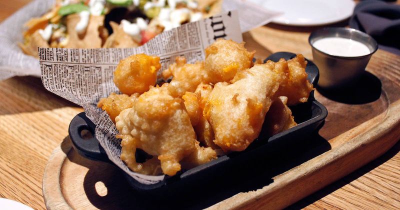 Over-fried Cheese Curds – Milwaukee State Fair Vendors