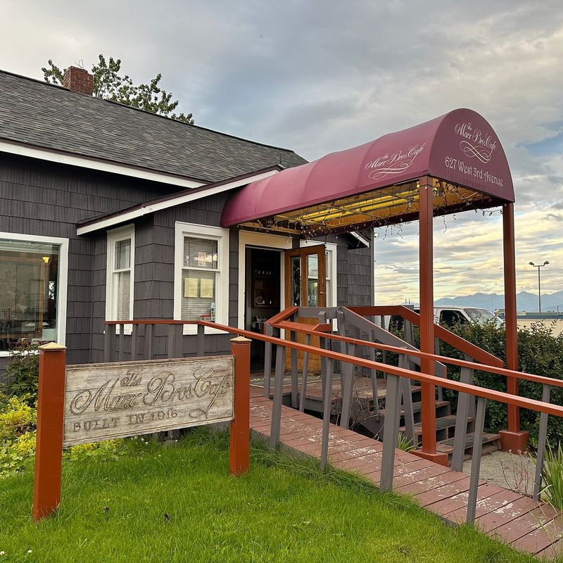Alaska: The Marx Bros Café – Anchorage