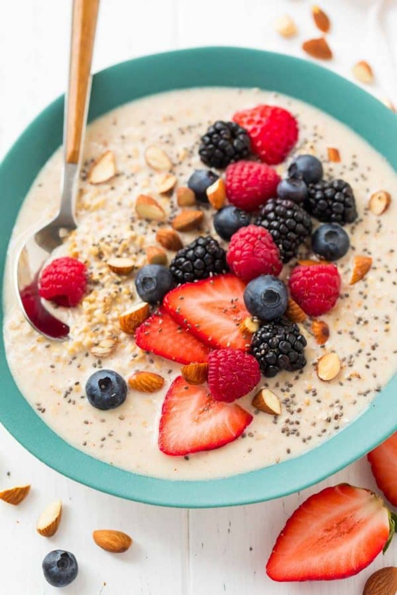 Oatmeal with Almond Milk and Berries
