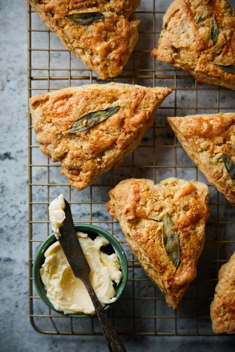 Apple Cheddar Scones
