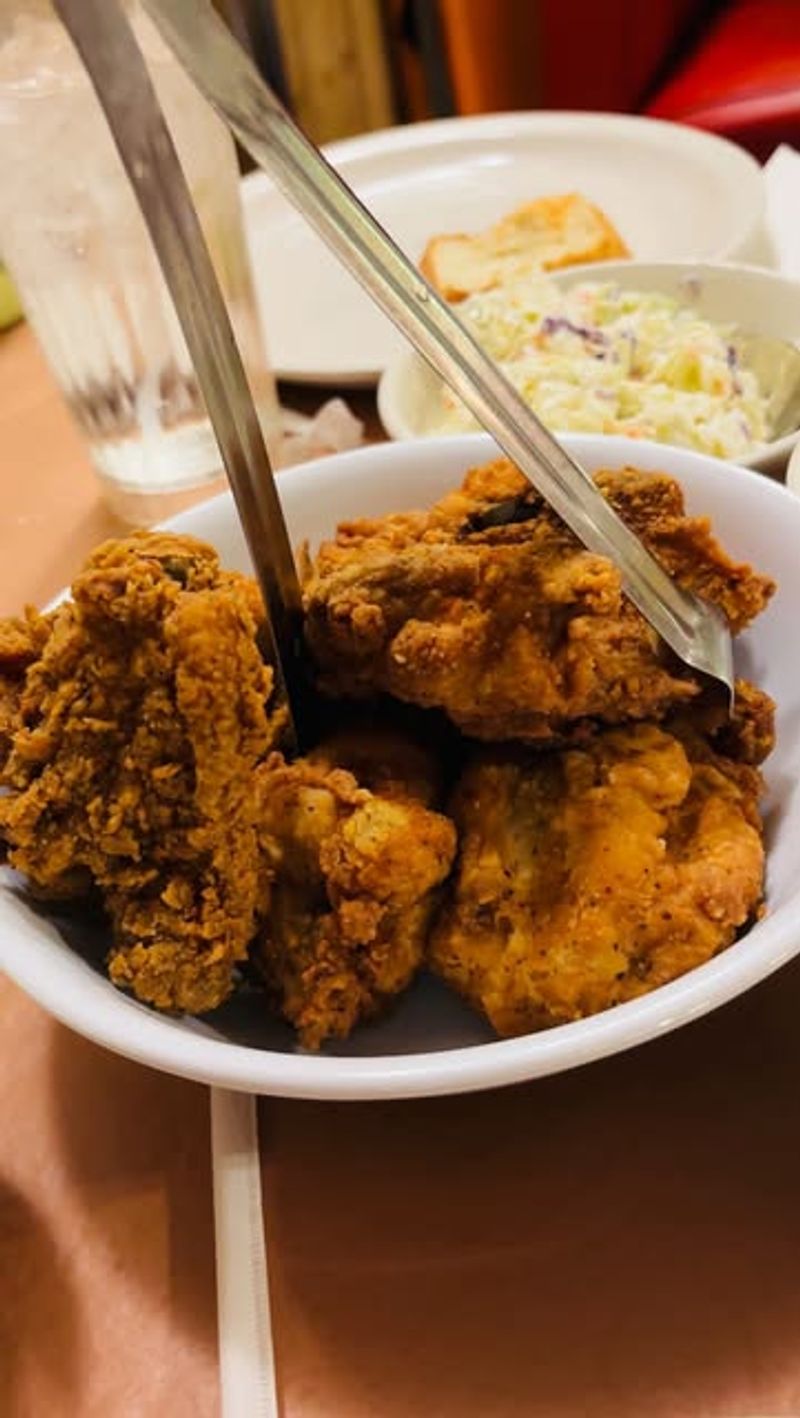 Arkansas: Monte Ne Inn Chicken – Rogers