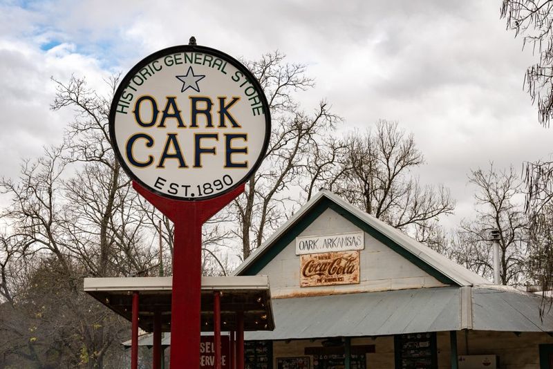 Arkansas: Oark General Store