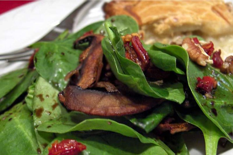 Sun-Dried Tomato Spinach Salad