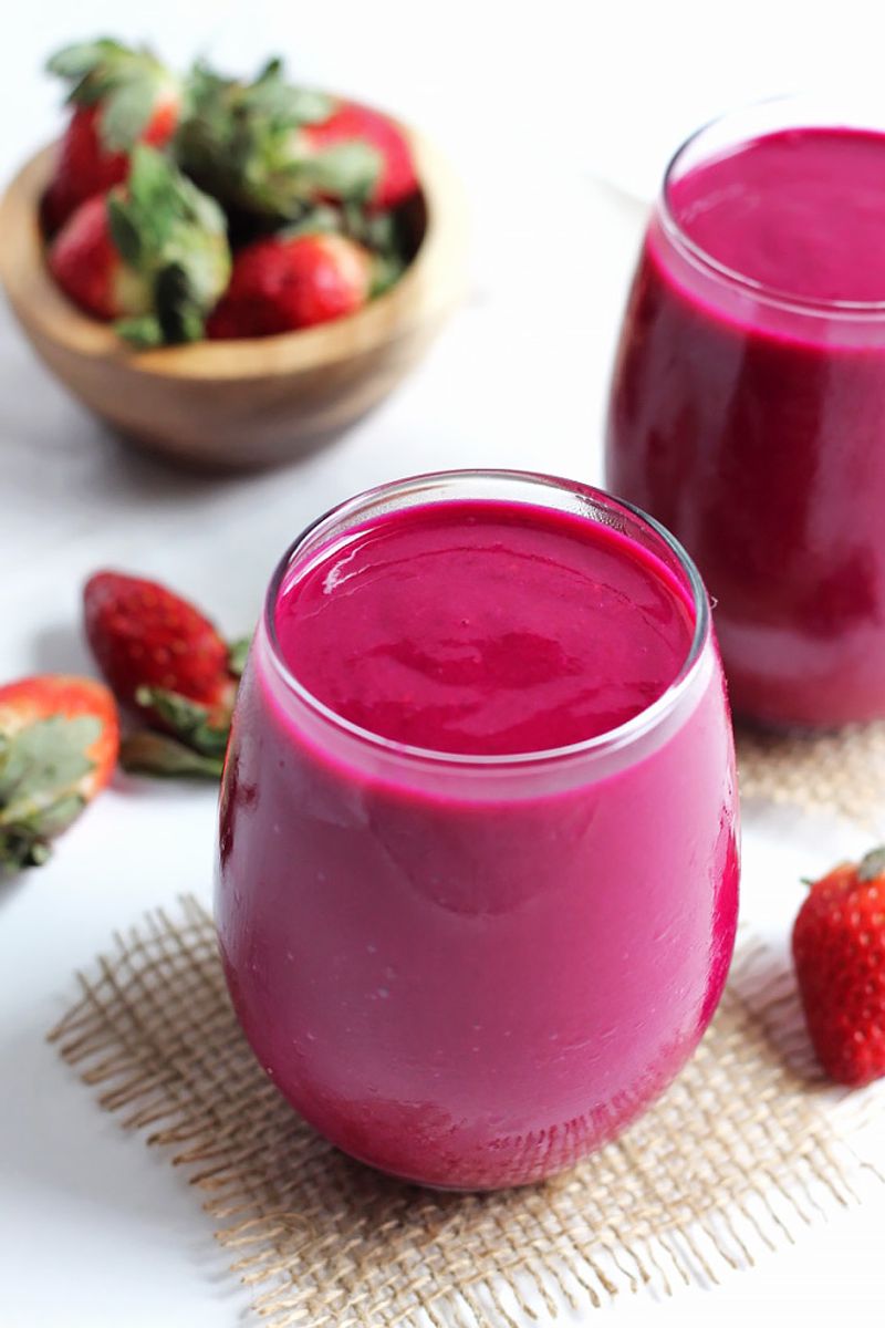 Berry Beet Detox Smoothie