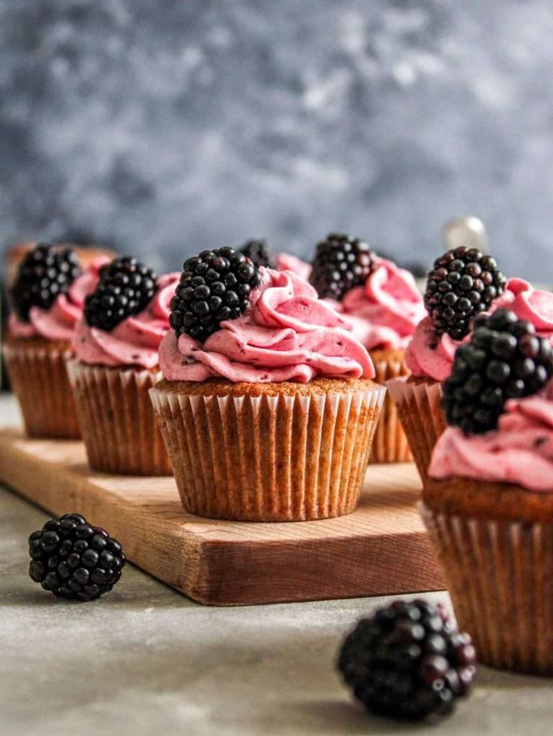 Blackberry Cupcakes