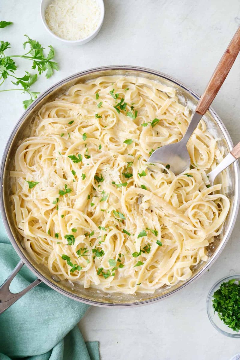 Fettuccine Alfredo