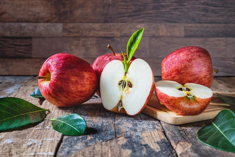 Apples - The Classic Fiber Champion