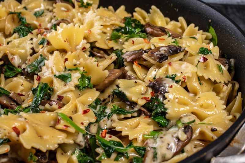 Spinach and Mushroom Pasta Salad
