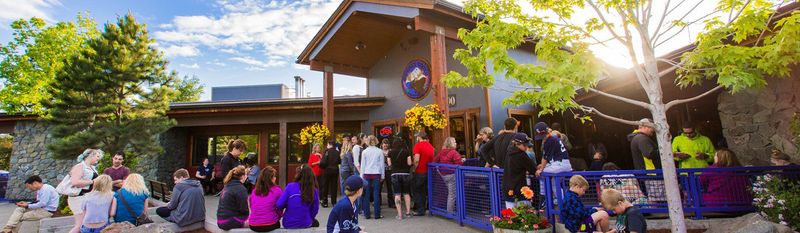 Alaska: Moose's Tooth Pub & Pizzeria – Anchorage