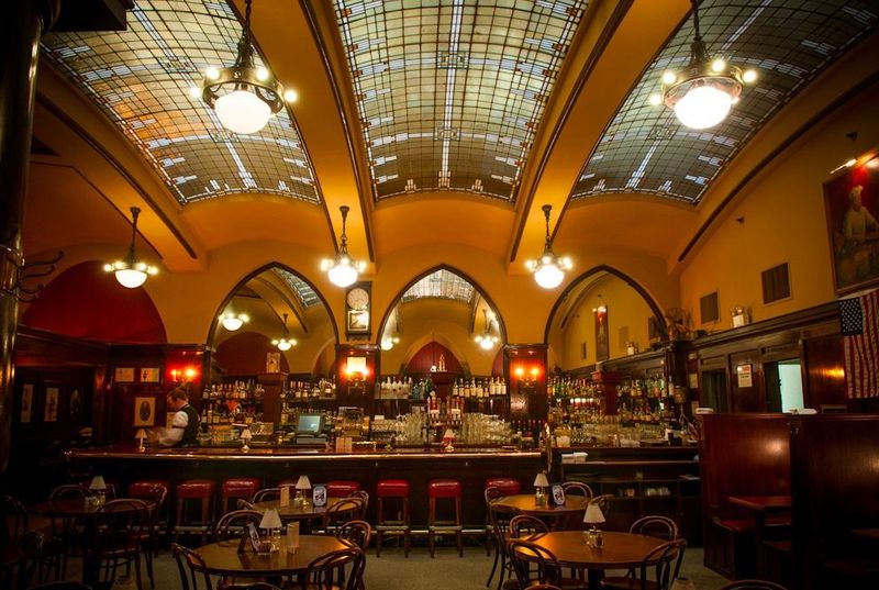 Huber’s Café – Portland