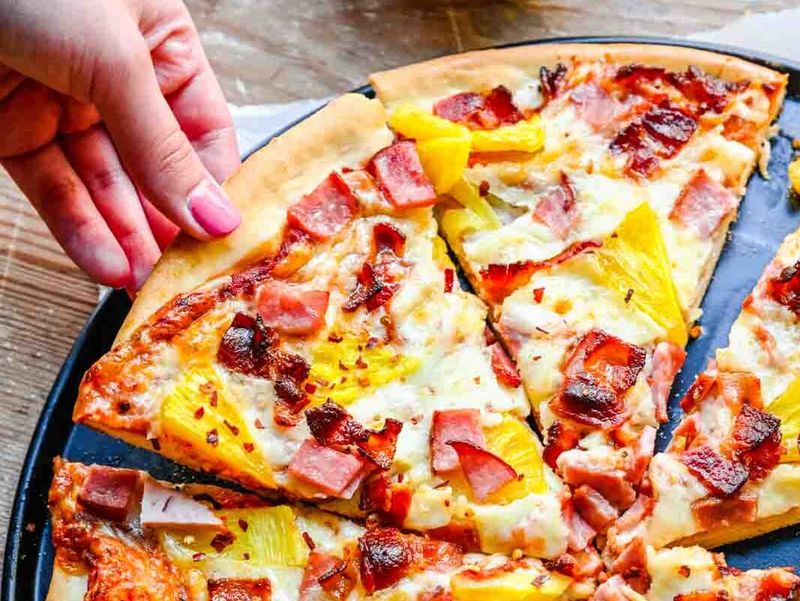 Pineapple & Pizza