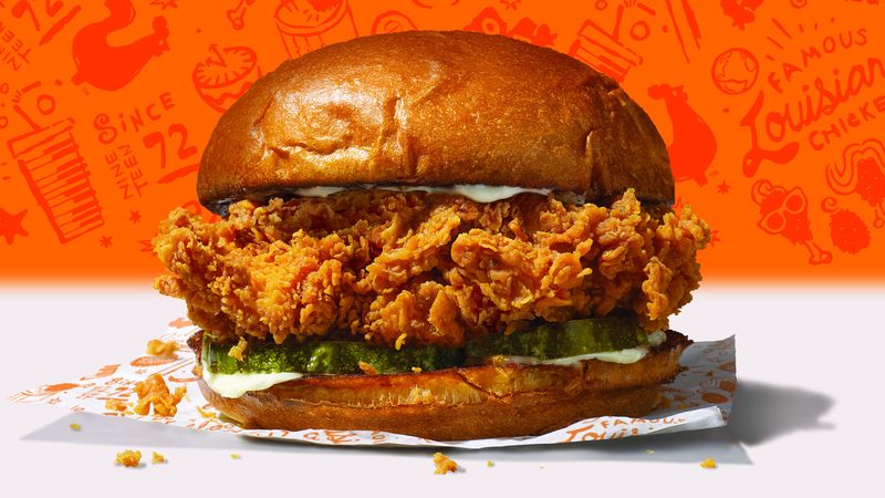 Popeyes – Classic Chicken Sandwich