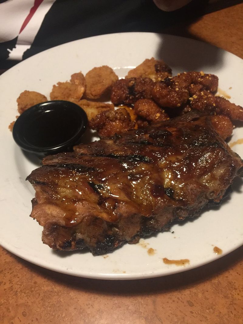 TGI Fridays’ Whiskey-Glazed Sampler