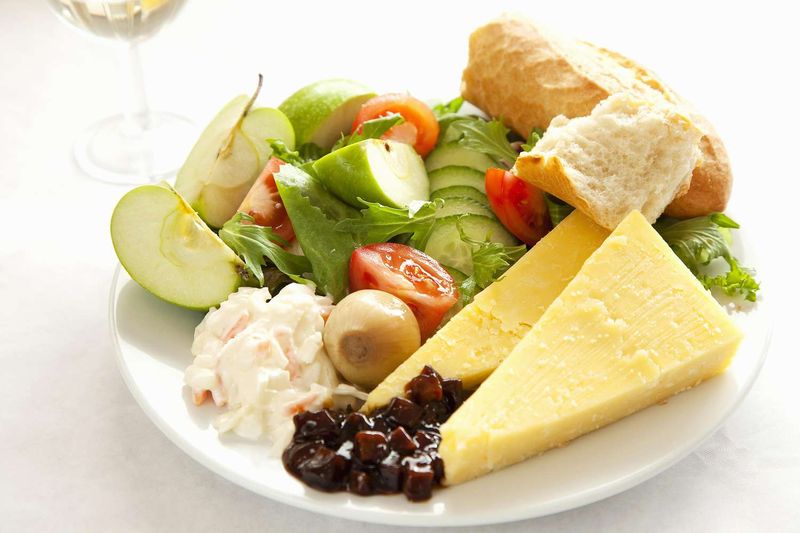 Classic Ploughman's Lunch