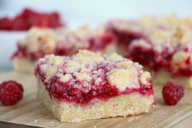 Raspberry Crumble Bars