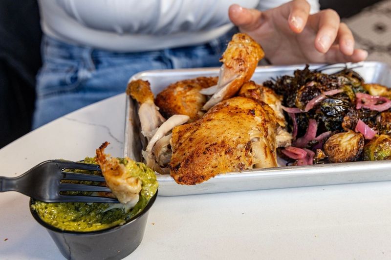 Connecticut: Doro Marketplace – West Hartford