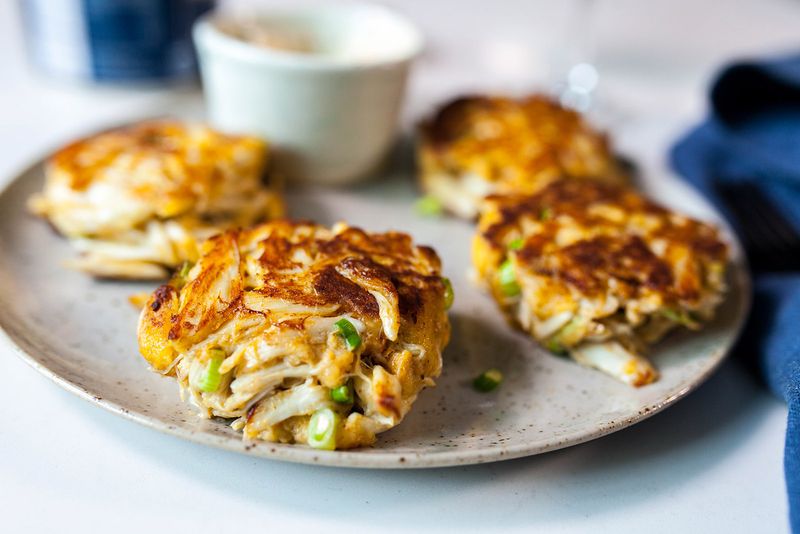 Delaware: Grilled Crab Cakes