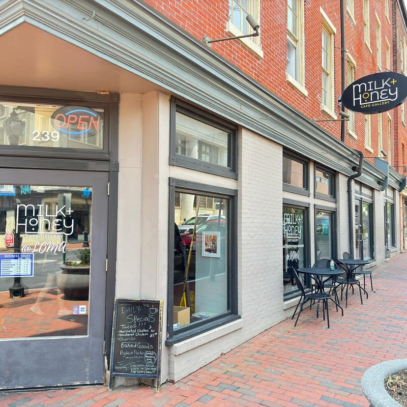 Delaware: Lucky's Coffee Shop – Wilmington