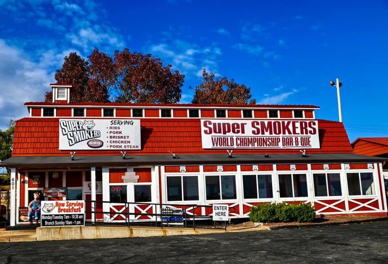 Super Smokers BBQ – Eureka