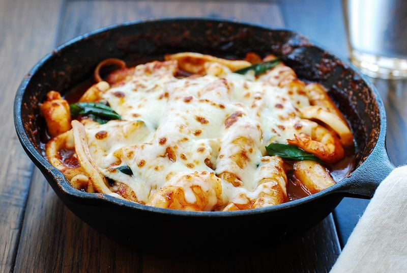 Spicy Tteokbokki Mac and Cheese