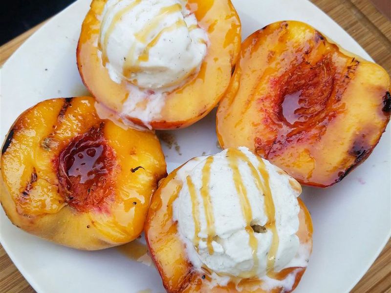 Grilled Peaches with Honey