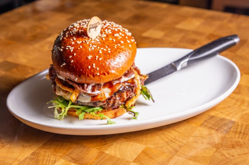 The Classic Cheeseburger at Holsteins