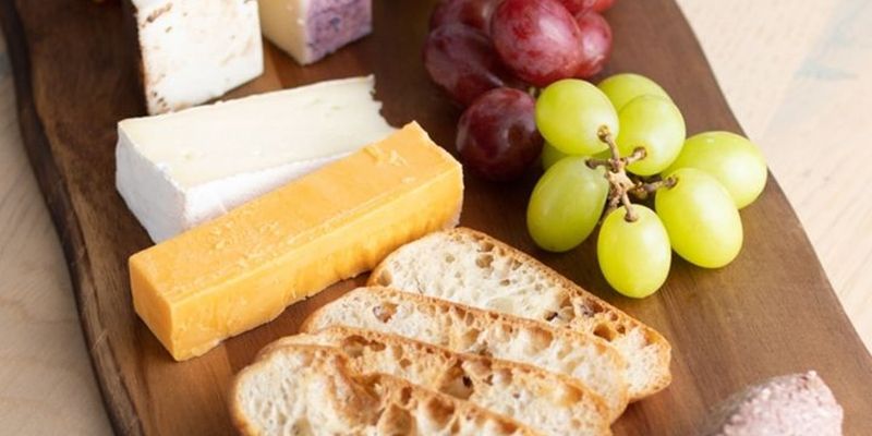 Cheese Fondue Board – Eno Vino Wine Bar – Madison
