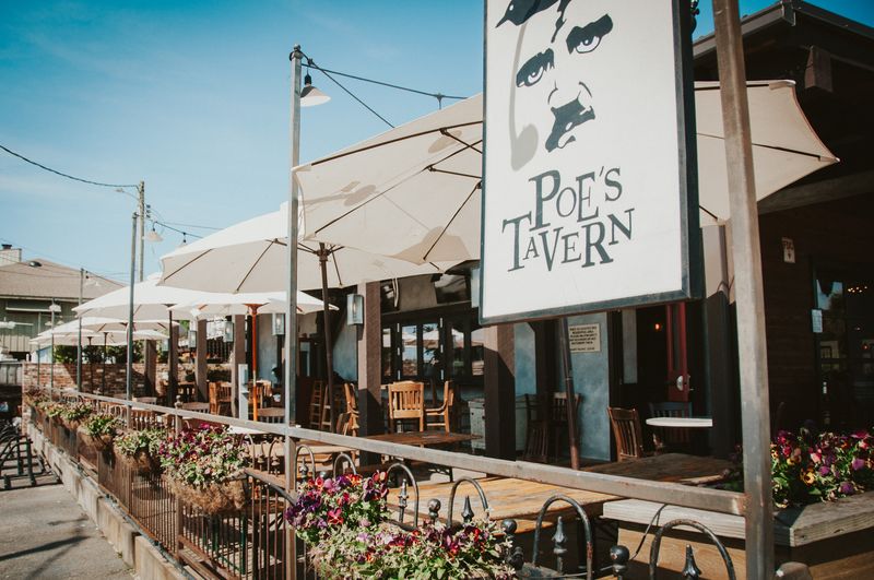 Poe’s Tavern, South Carolina