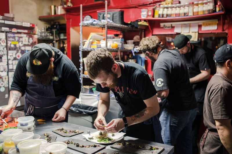 Schwa – Chicago, Illinois