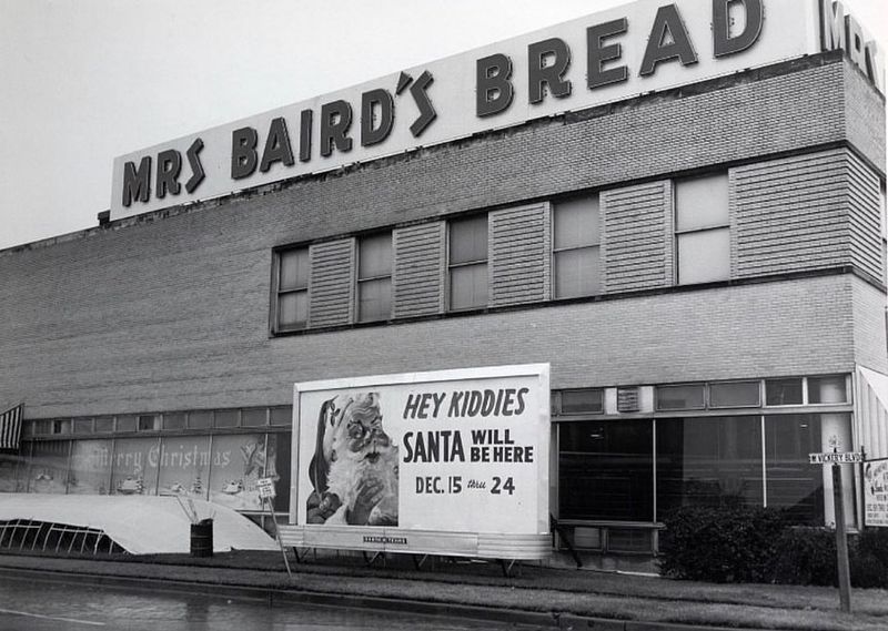 Mrs. Baird's Bread