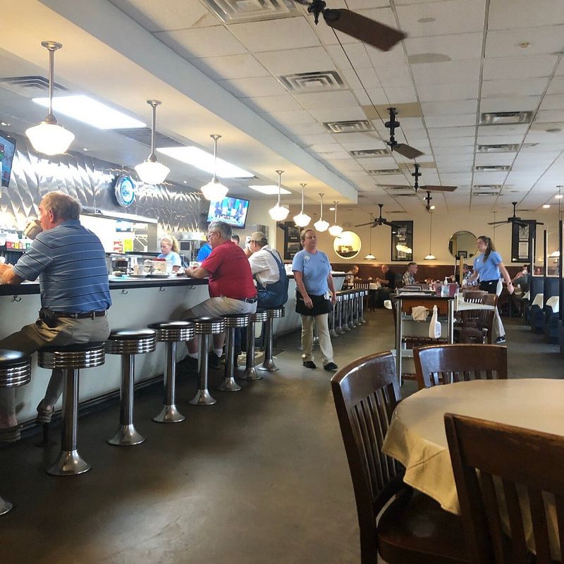 Alabama: Blue Plate Café – Huntsville