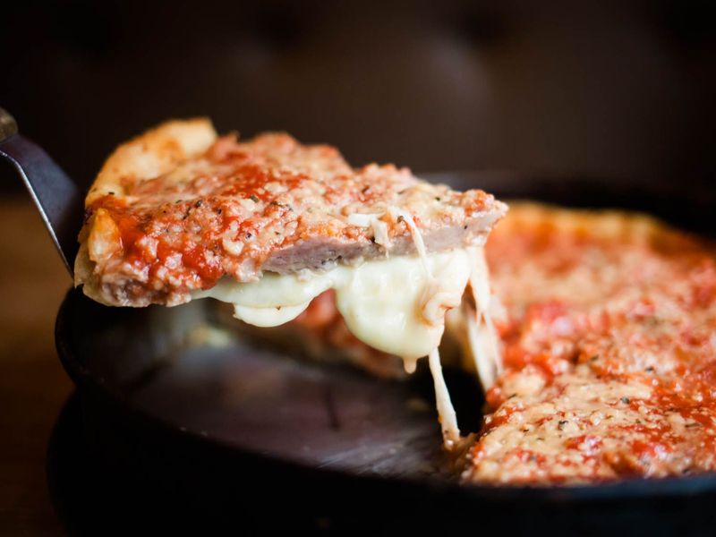 Illinois: Deep Dish Pizza – Lou Malnati's, Chicago