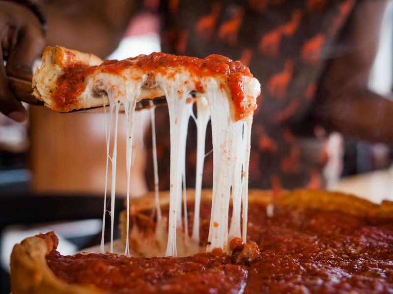 Illinois: Deep Dish Pizza