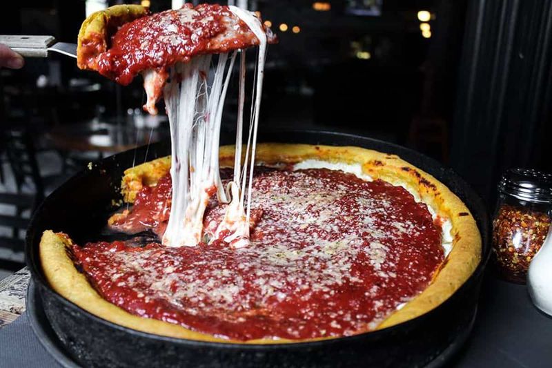 Illinois: Chicago Deep-Dish Pizza
