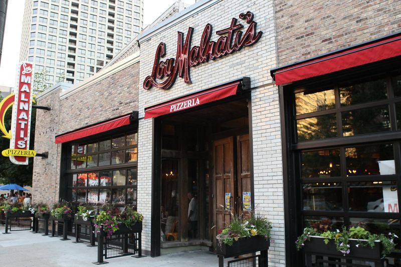 Illinois: Lou Malnati's Pizzeria – Chicago